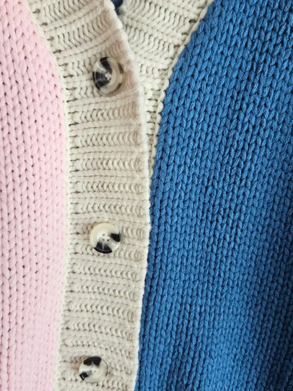 NWT Colorblock Chunky Knit Cardigan Sweater Size XL Pink Blue Button Front Cozy